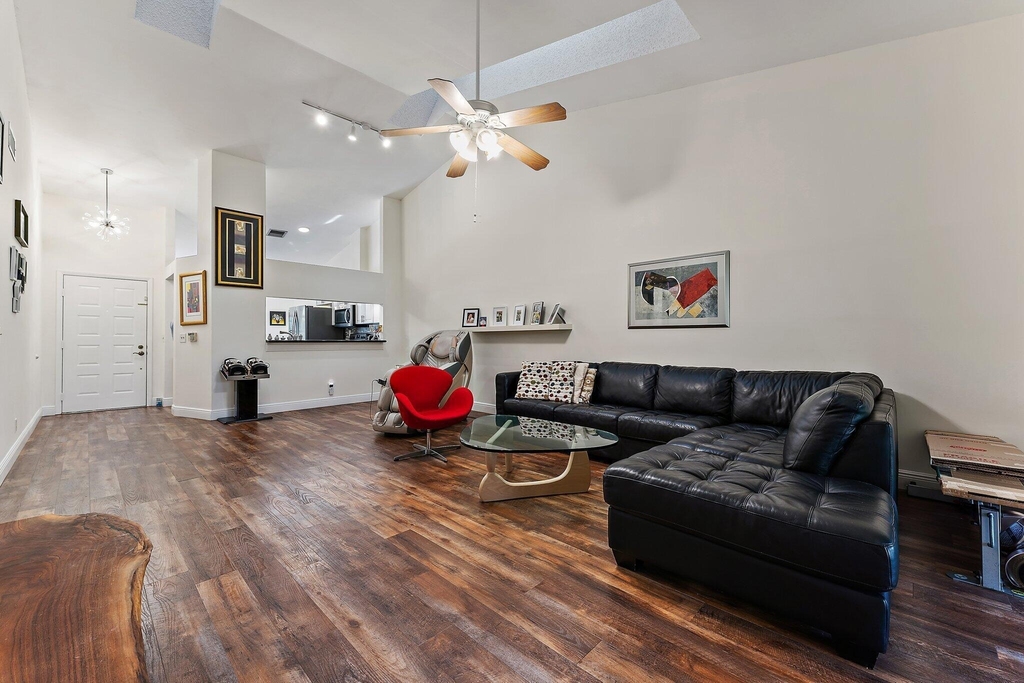 801 Kintyre Court - Photo 8