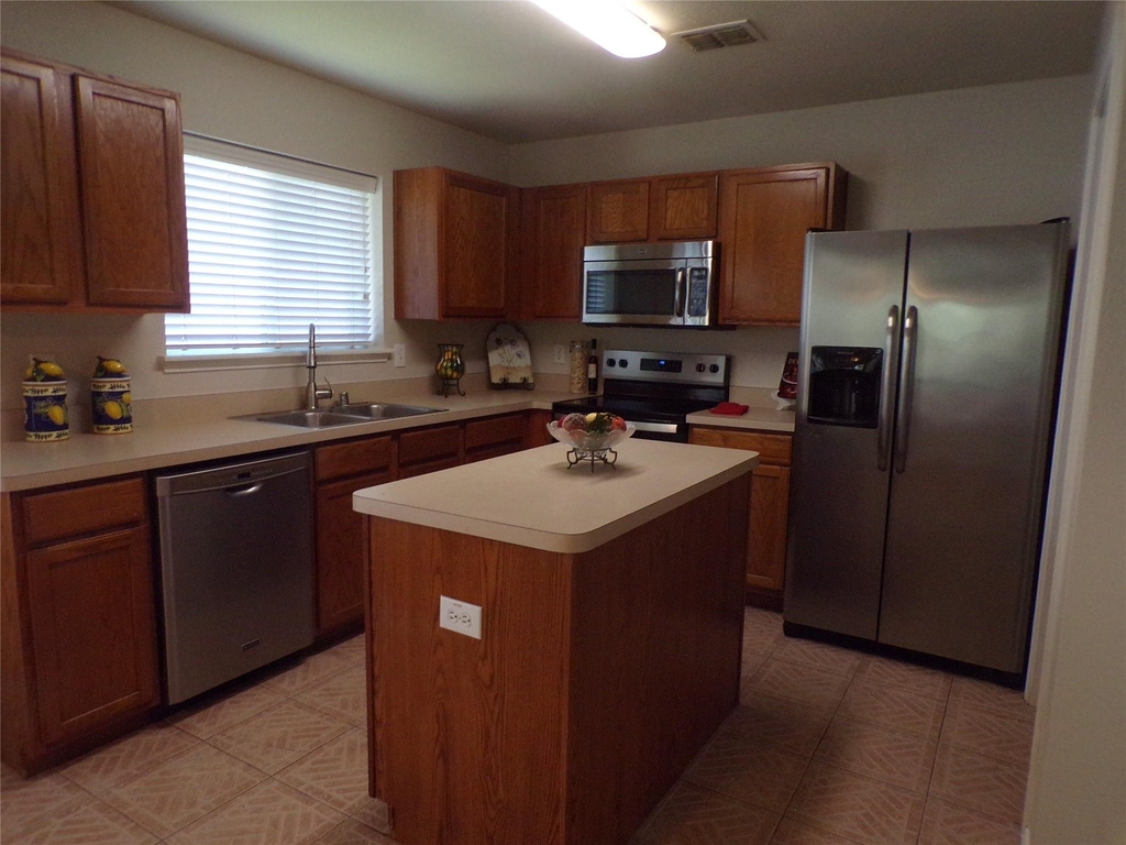2612 Sierra Drive - Photo 4