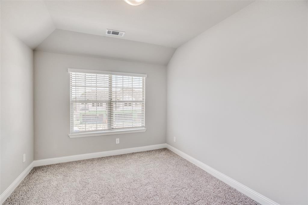 517 Sequoia Street - Photo 8