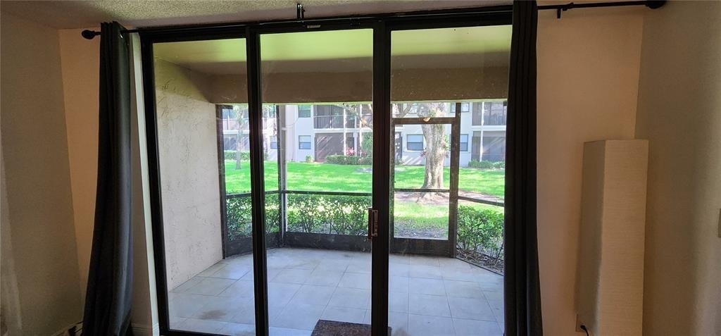 9862 Nw 1st Court - Photo 12