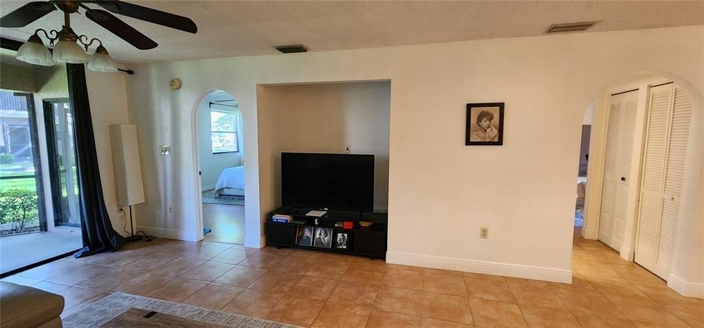 9862 Nw 1st Court - Photo 3