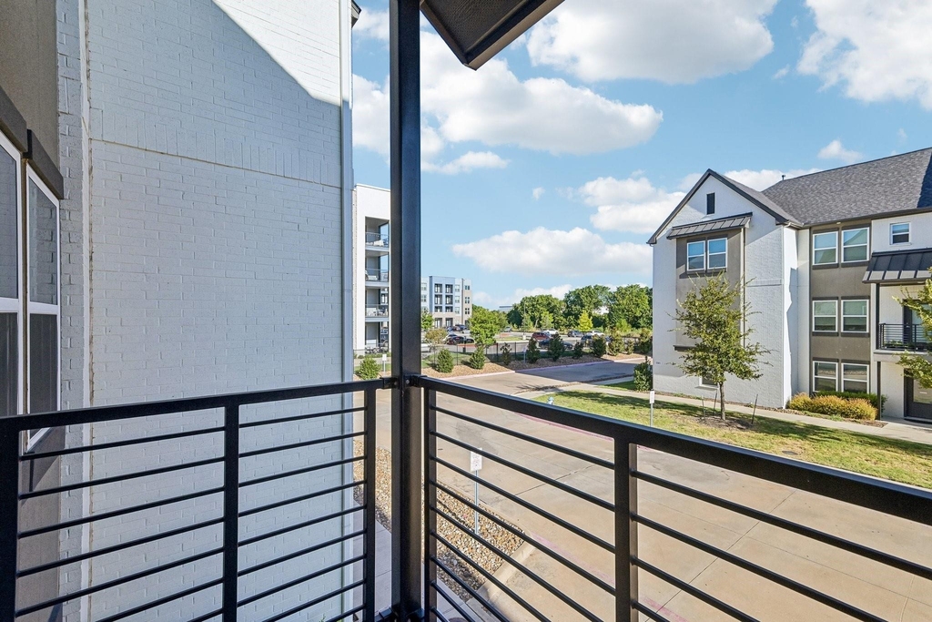 3304 Norris Street - Photo 3