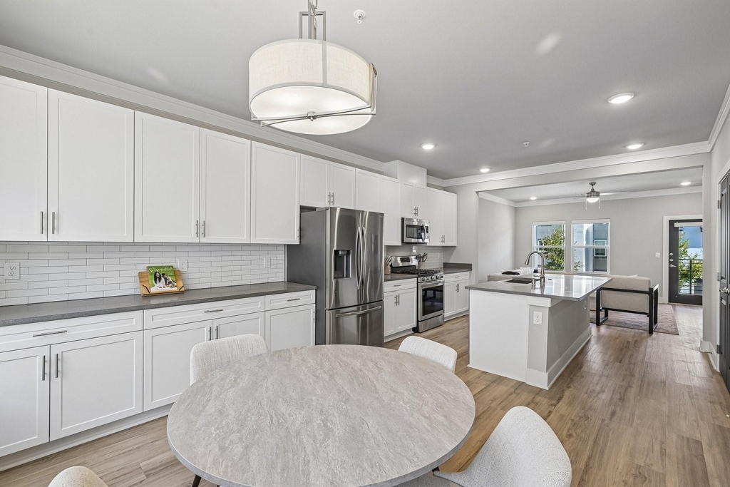 3304 Norris Street - Photo 10