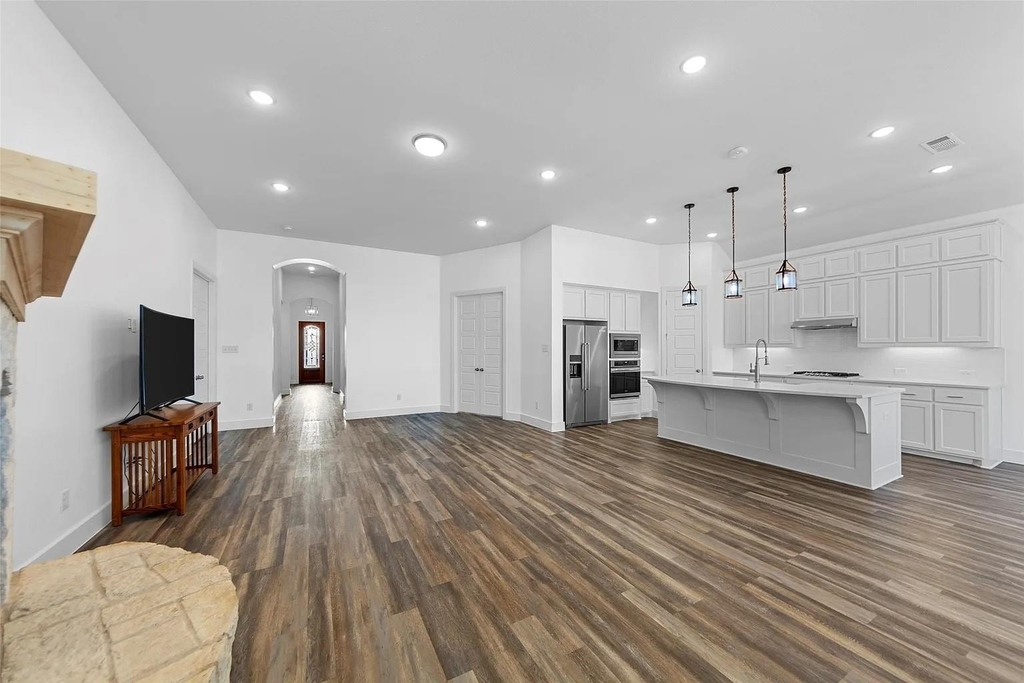 2025 St Andrews Drive - Photo 4