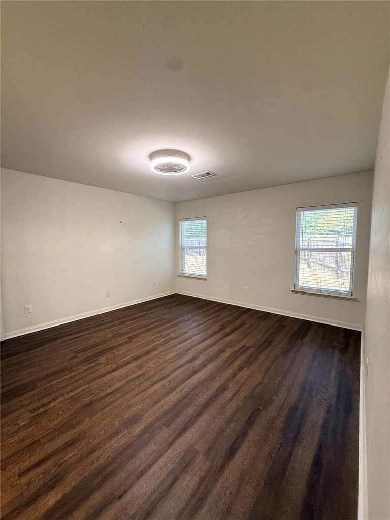 1401 Macy Lane - Photo 14