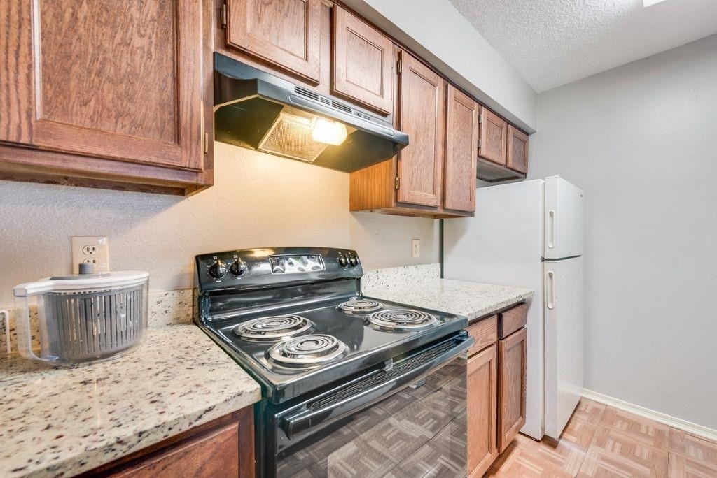 600 Grand Avenue - Photo 6