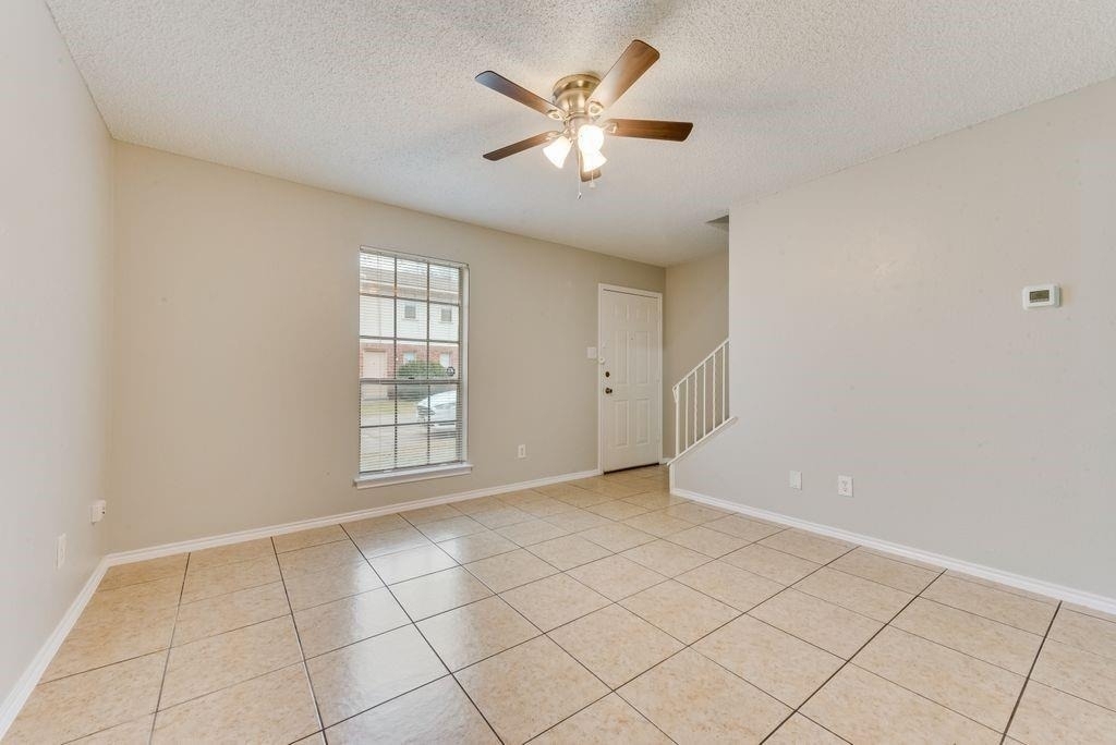 1728 Sanford - Photo 2