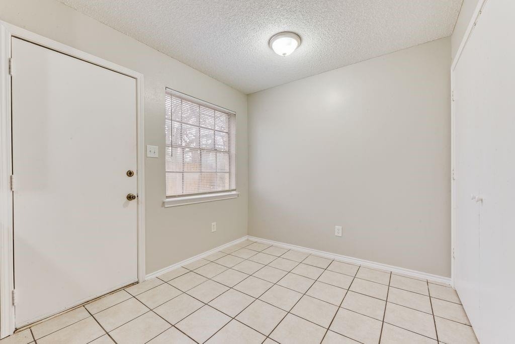 1728 Sanford - Photo 10