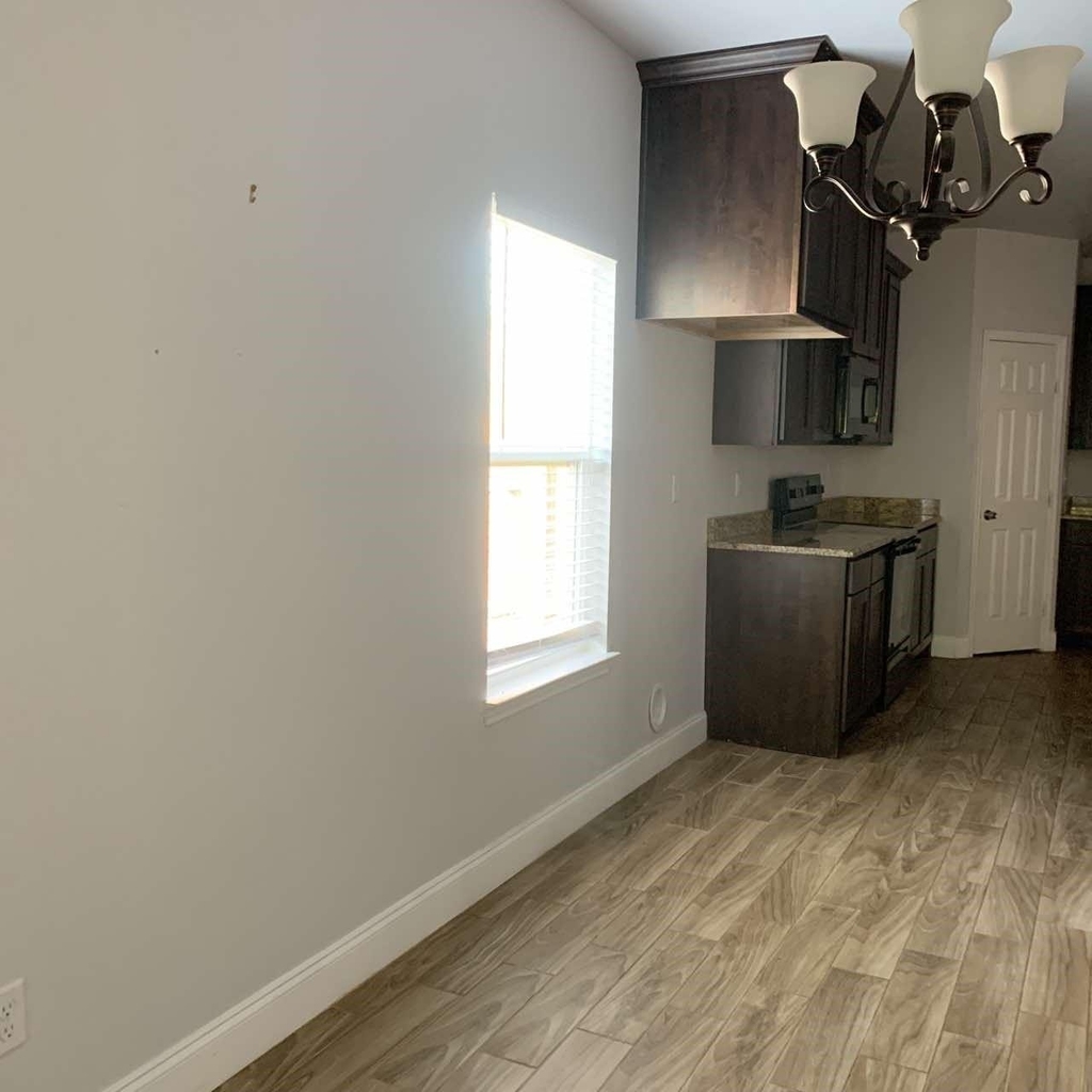 2417 Norway Drive - Photo 3