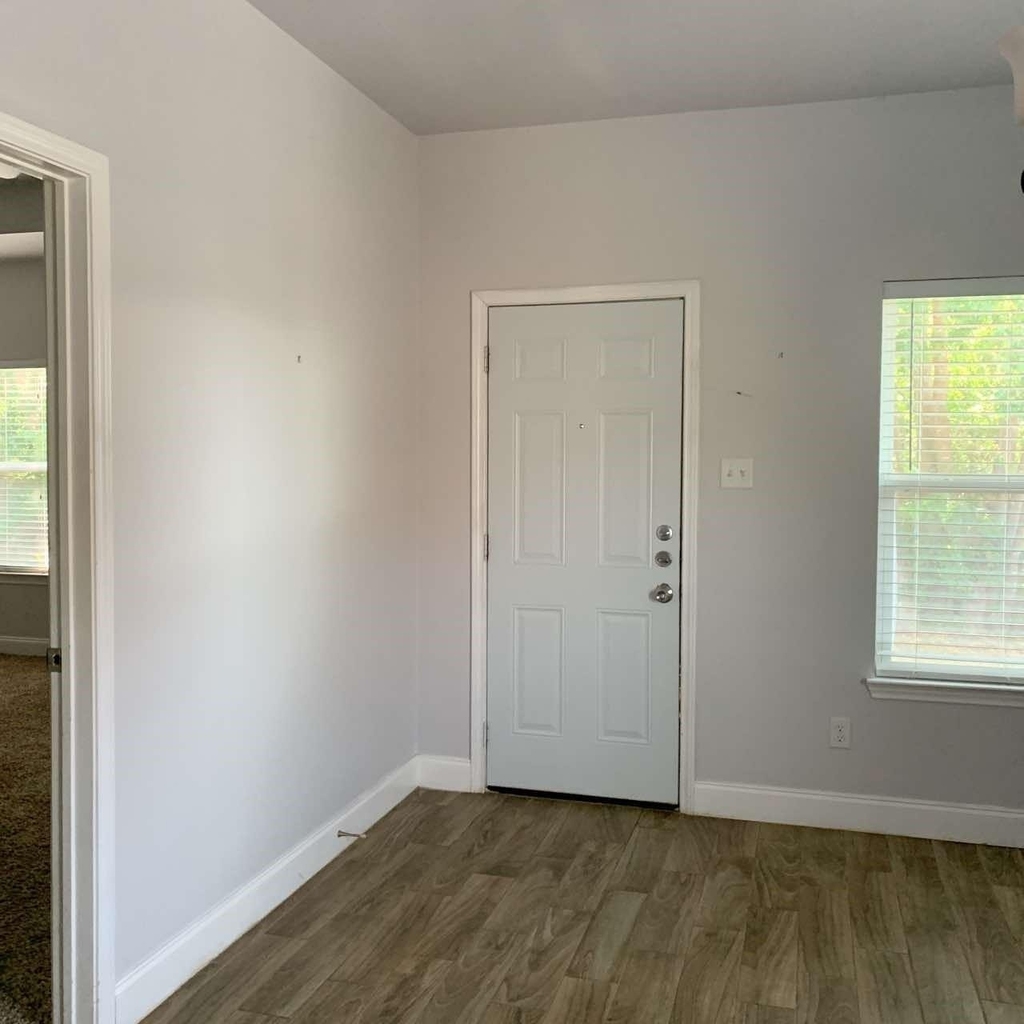 2417 Norway Drive - Photo 5