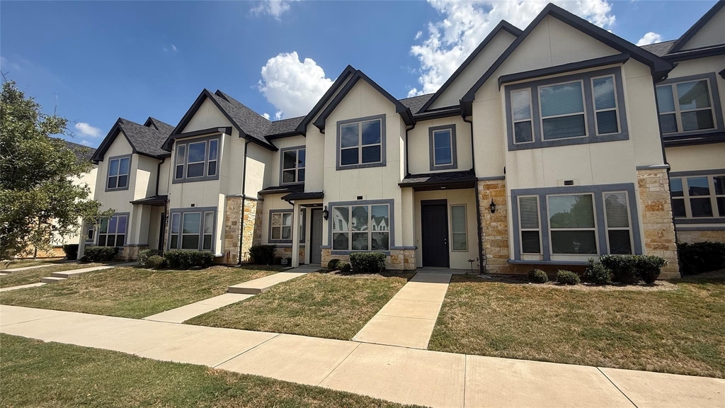 16072 Doe Lake Drive - Photo 2