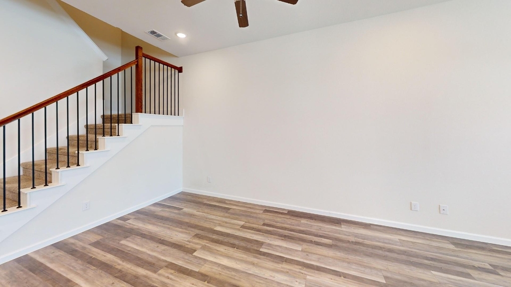 16072 Doe Lake Drive - Photo 6