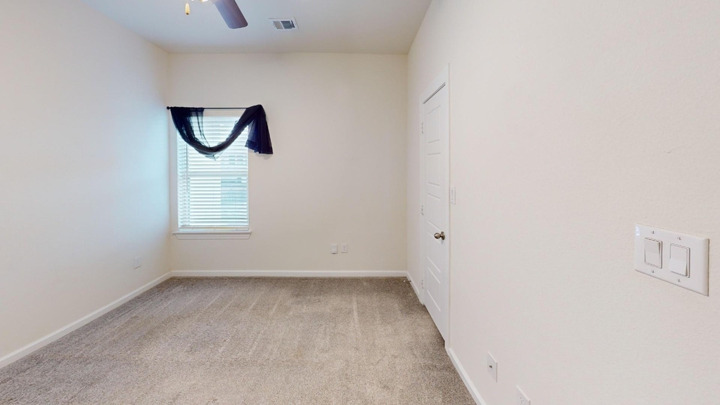 16072 Doe Lake Drive - Photo 13
