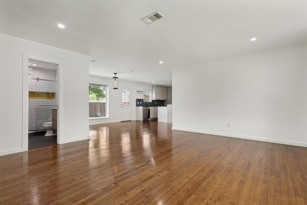 2413 Patricia Lane - Photo 5