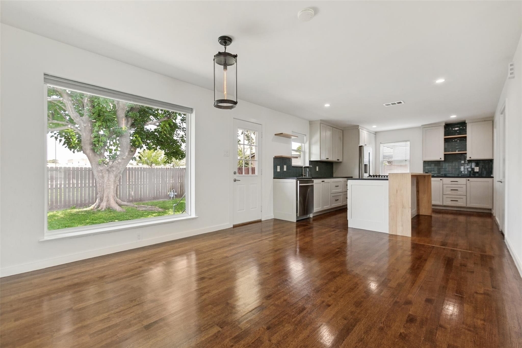 2413 Patricia Lane - Photo 14