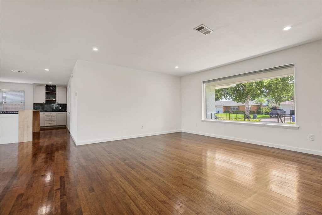 2413 Patricia Lane - Photo 6