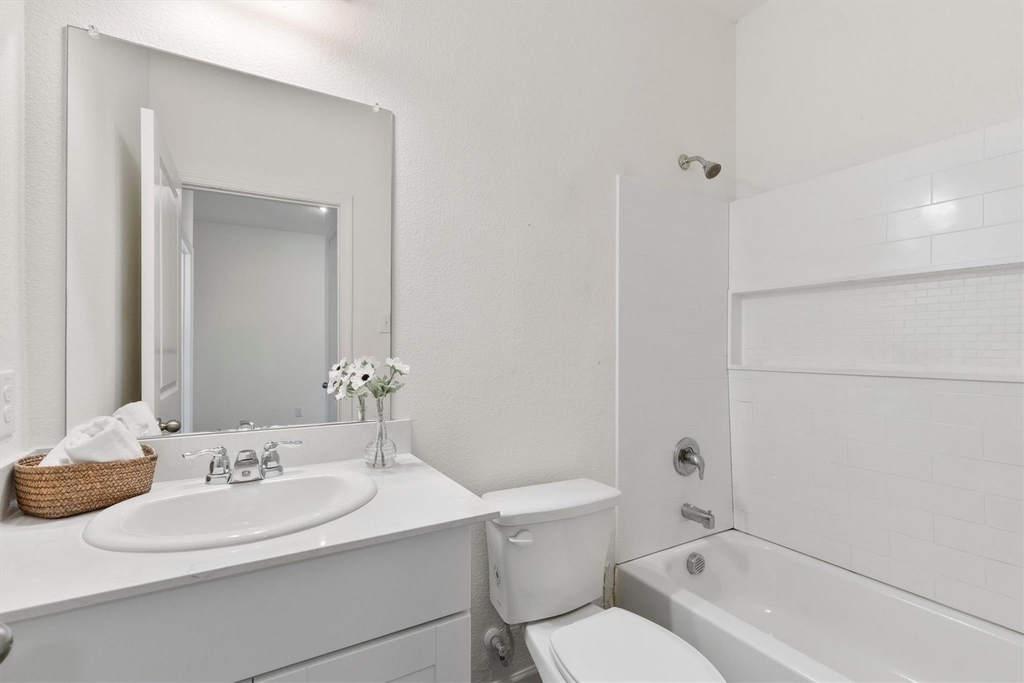 3008 Lacebark Court - Photo 13