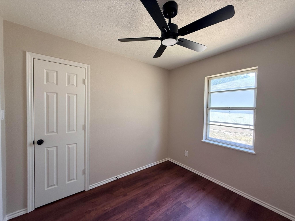 4026 Dixon Circle - Photo 11
