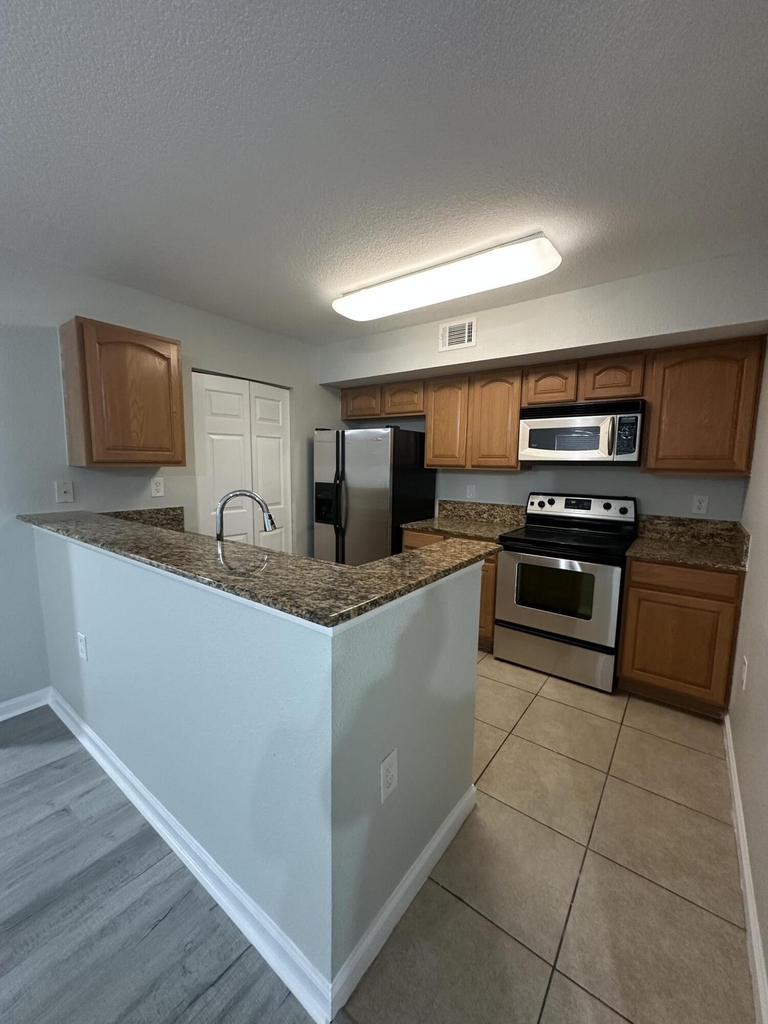 291 Sw Palm Drive - Photo 8