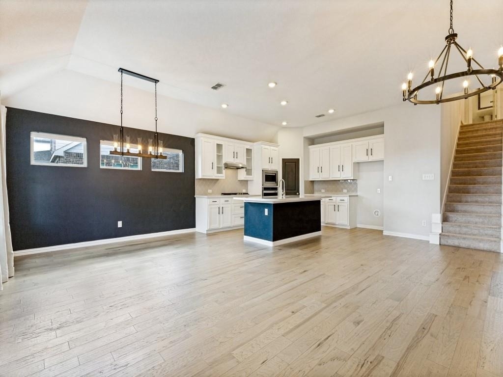 1520 Eleanor Drive - Photo 6