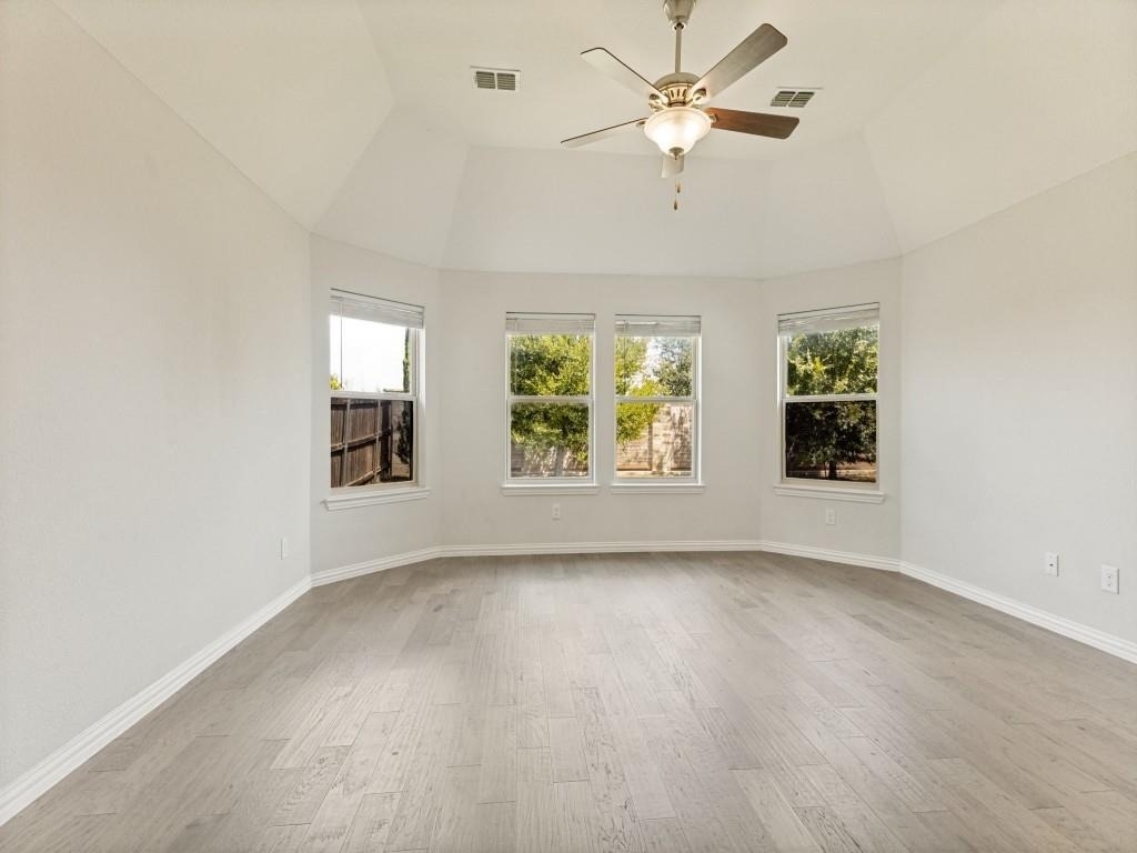 1520 Eleanor Drive - Photo 11
