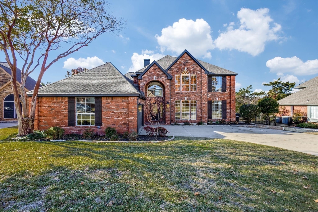 2822 Roundrock - Photo 1