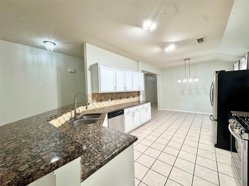 2812 Park Place Drive - Photo 15