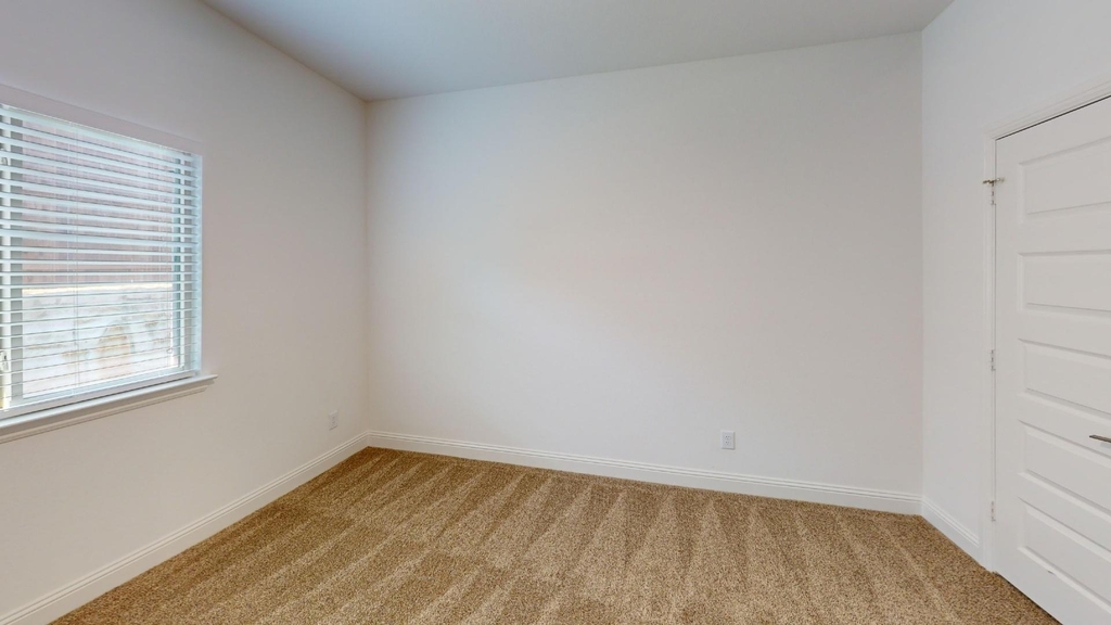3912 Goldfinch - Photo 12
