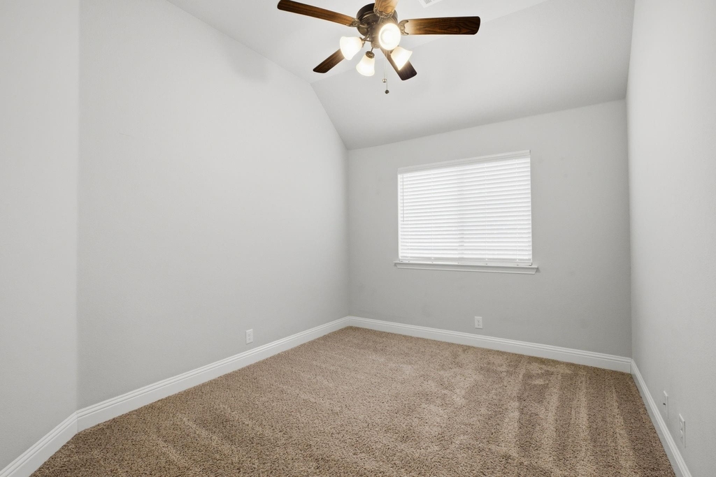 2115 Victoria Lane - Photo 22