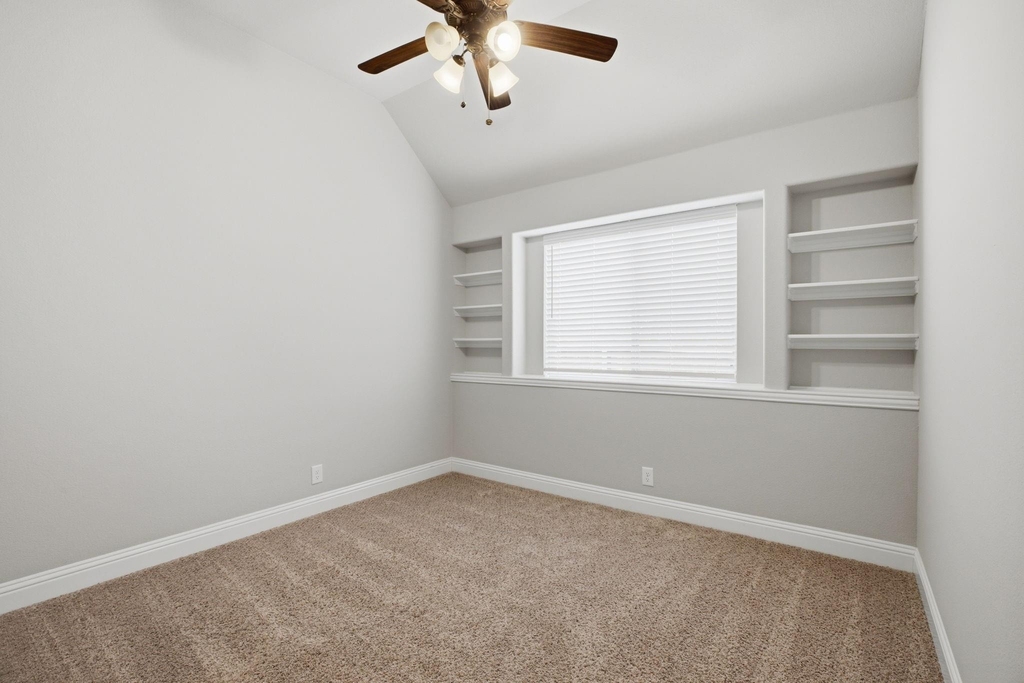 2115 Victoria Lane - Photo 21
