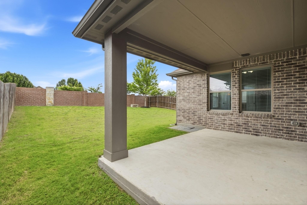 2115 Victoria Lane - Photo 26