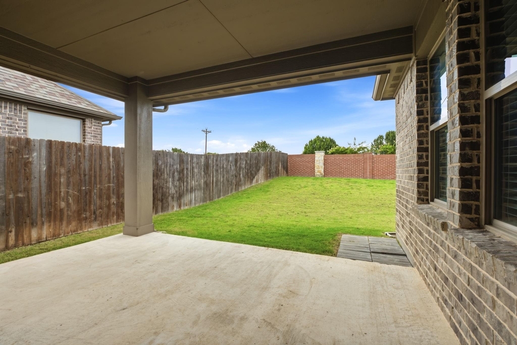 2115 Victoria Lane - Photo 24