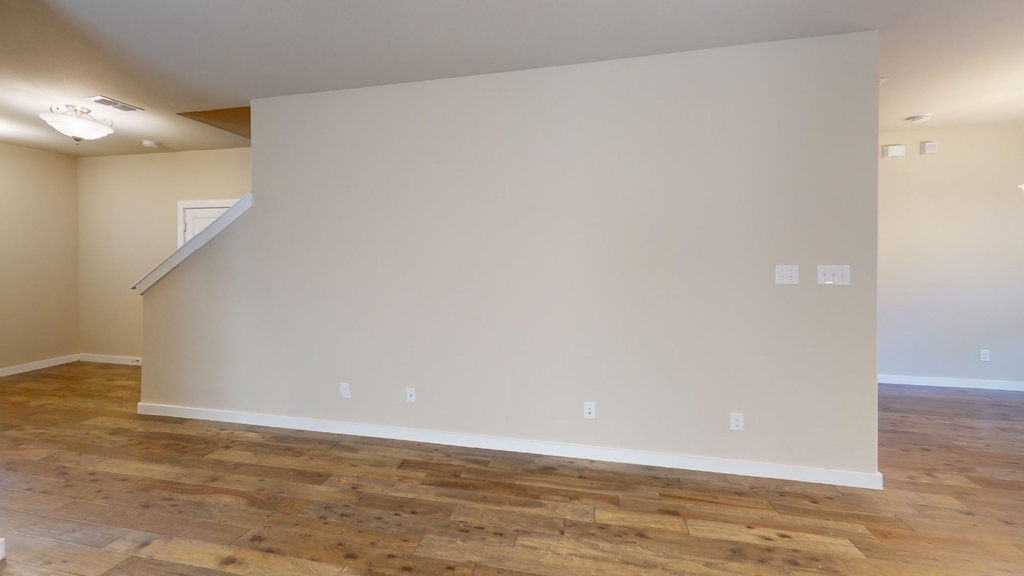 2305 Paxton Way - Photo 8