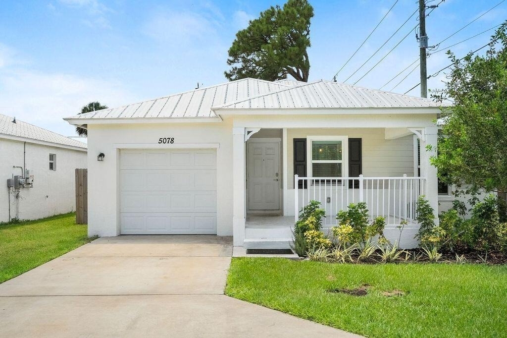 5078 Se Isabelita Avenue - Photo 1