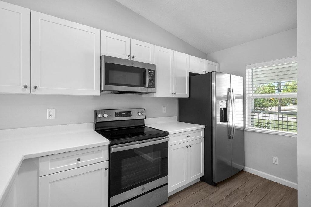 5078 Se Isabelita Avenue - Photo 3