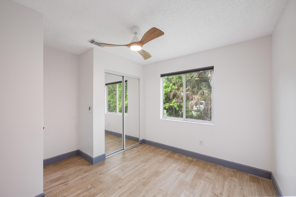 5214 Stacy Street - Photo 5
