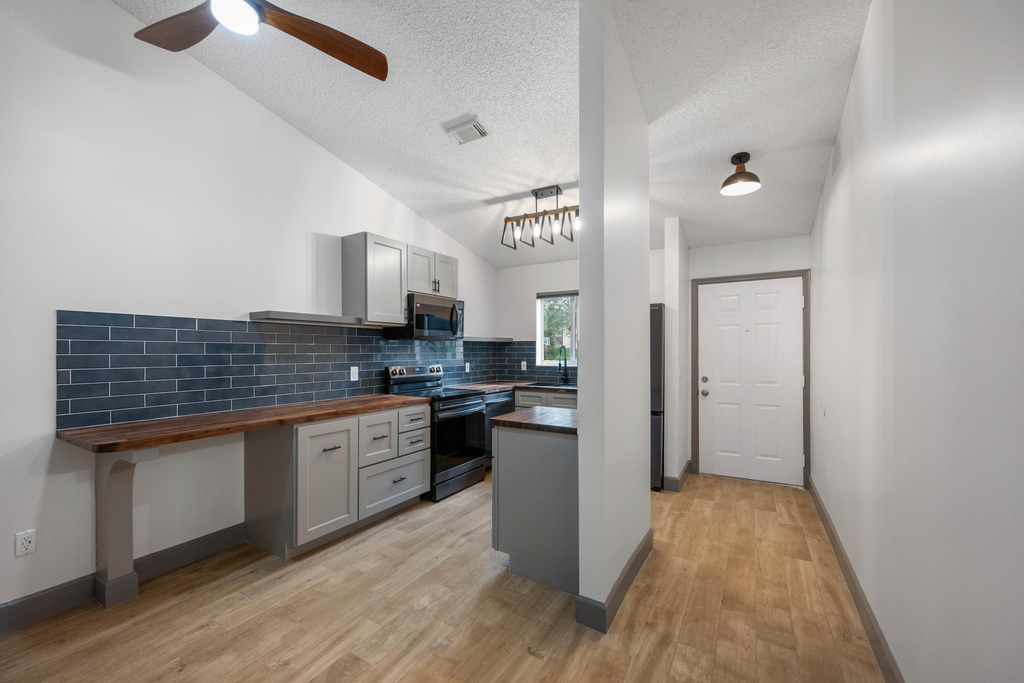 5214 Stacy Street - Photo 9