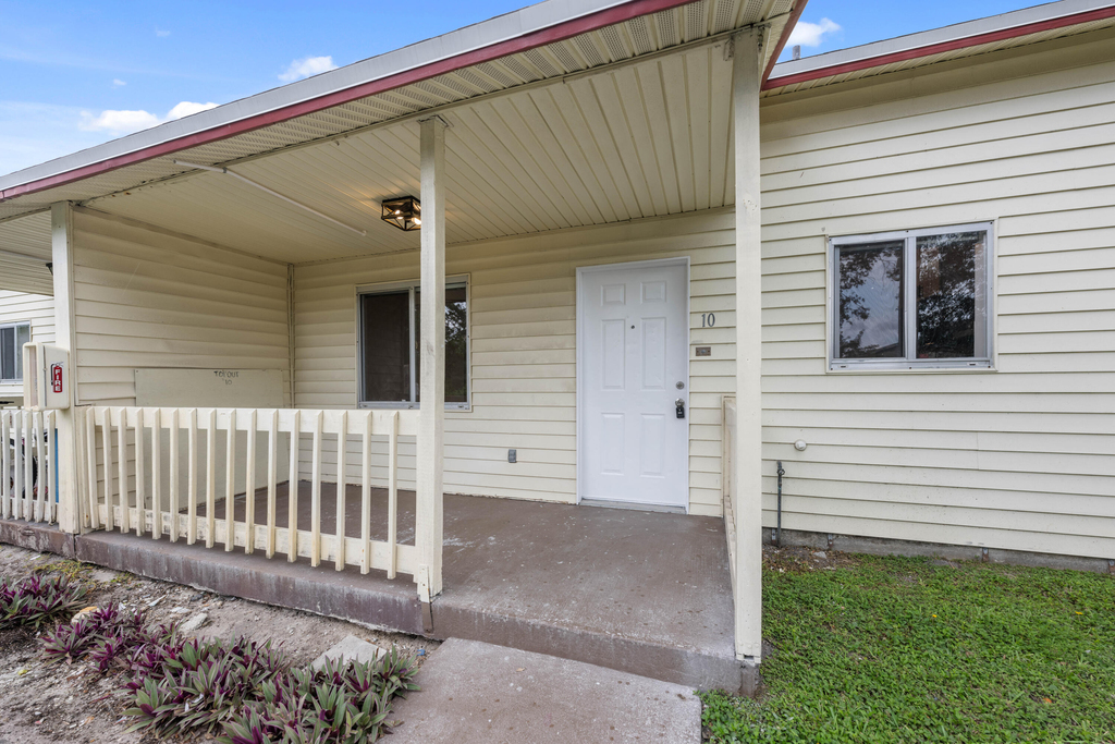 5214 Stacy Street - Photo 3