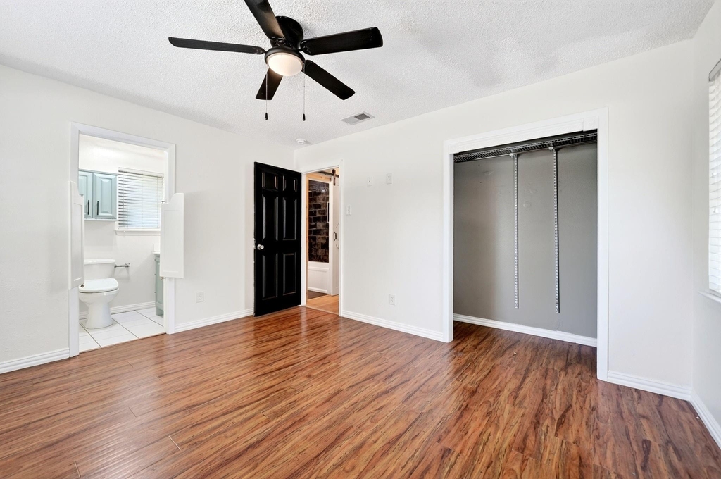505 Whittle Way - Photo 14