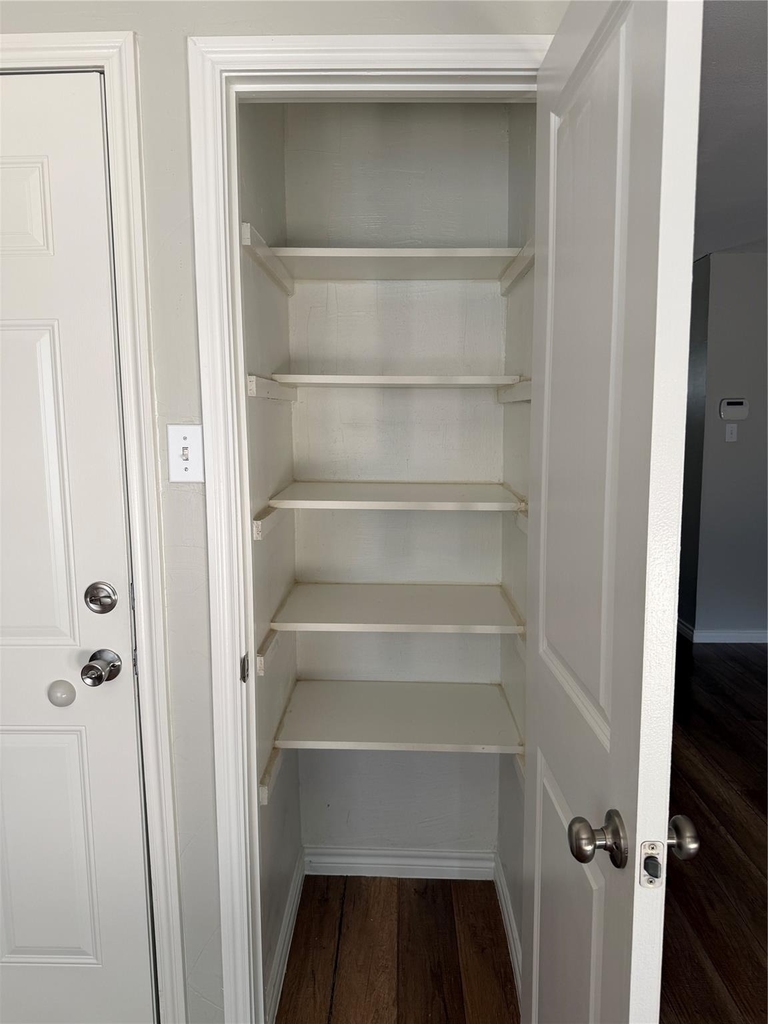 5312 Queens Court - Photo 9