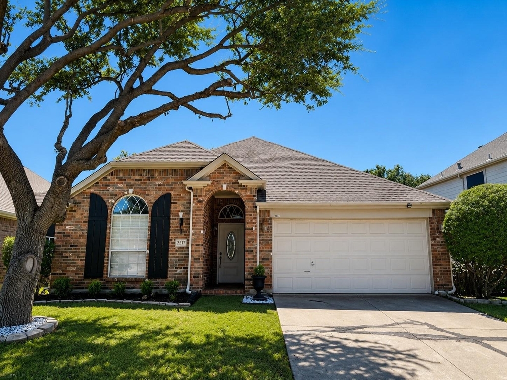 2217 Killarney Drive - Photo 0