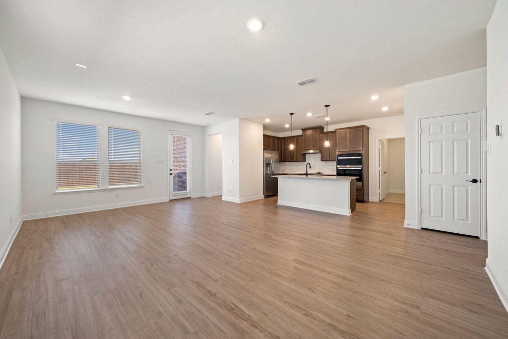 949 Brock Drive - Photo 4