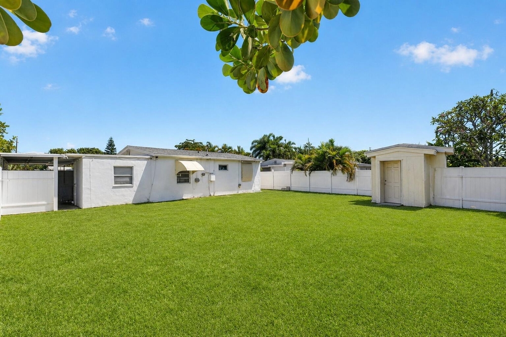 3017 Buckley Avenue - Photo 6