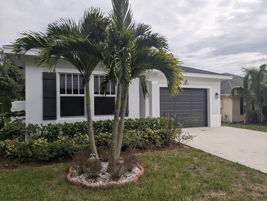 6872 Australian Street - Photo 1