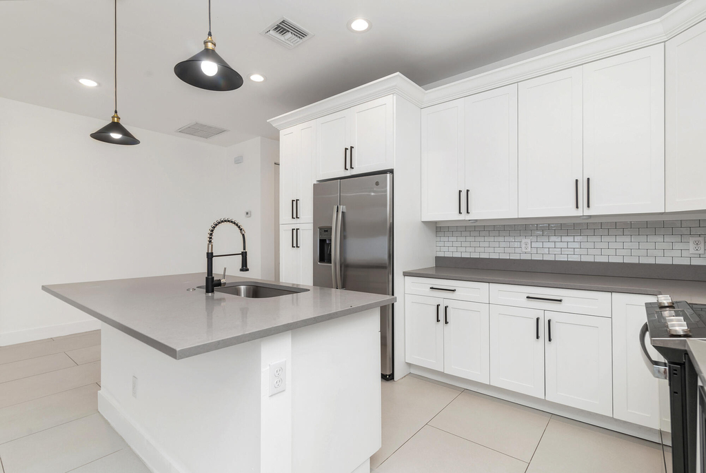 6872 Australian Street - Photo 4