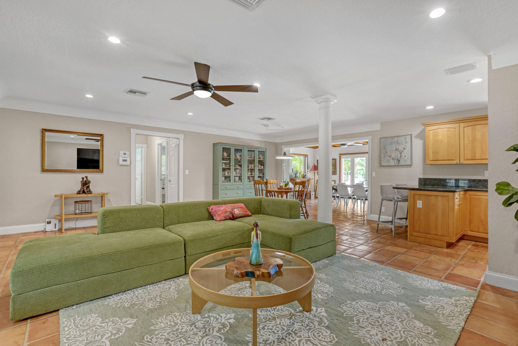 2100 Ne 30th Street - Photo 18