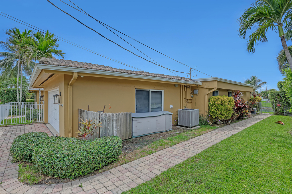 2100 Ne 30th Street - Photo 53