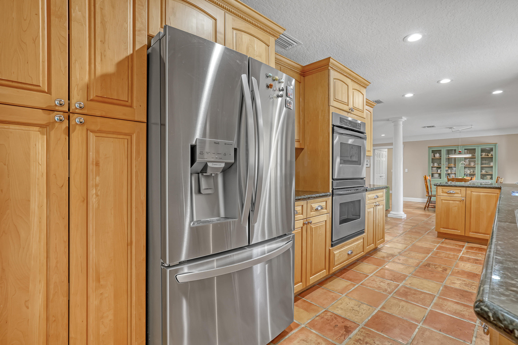 2100 Ne 30th Street - Photo 36