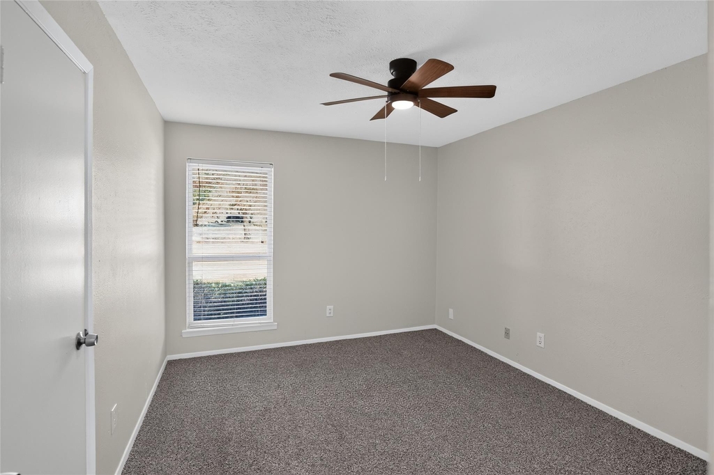 5518 Sarasota Drive - Photo 10