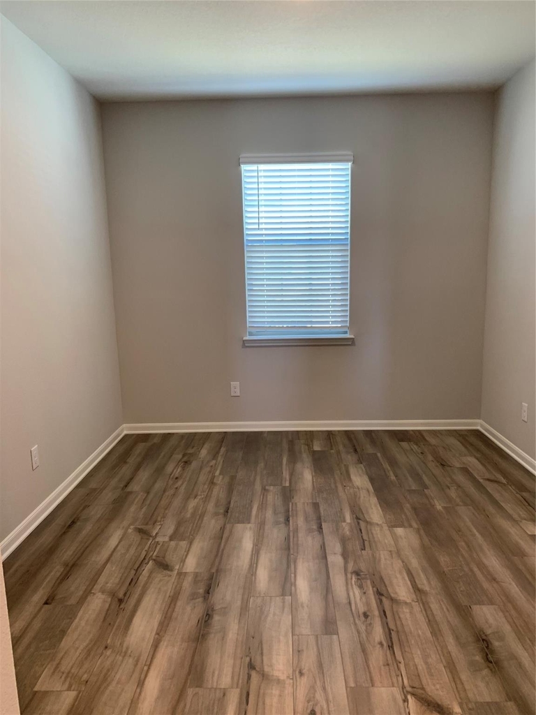 321 Zimmet Drive - Photo 10